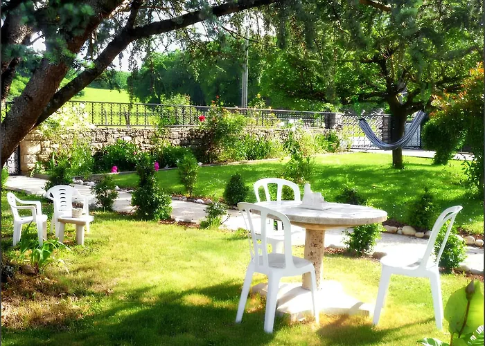 Appartement Charmant A Toulonjac Avec Jardin Et Terrasse 110 M²
