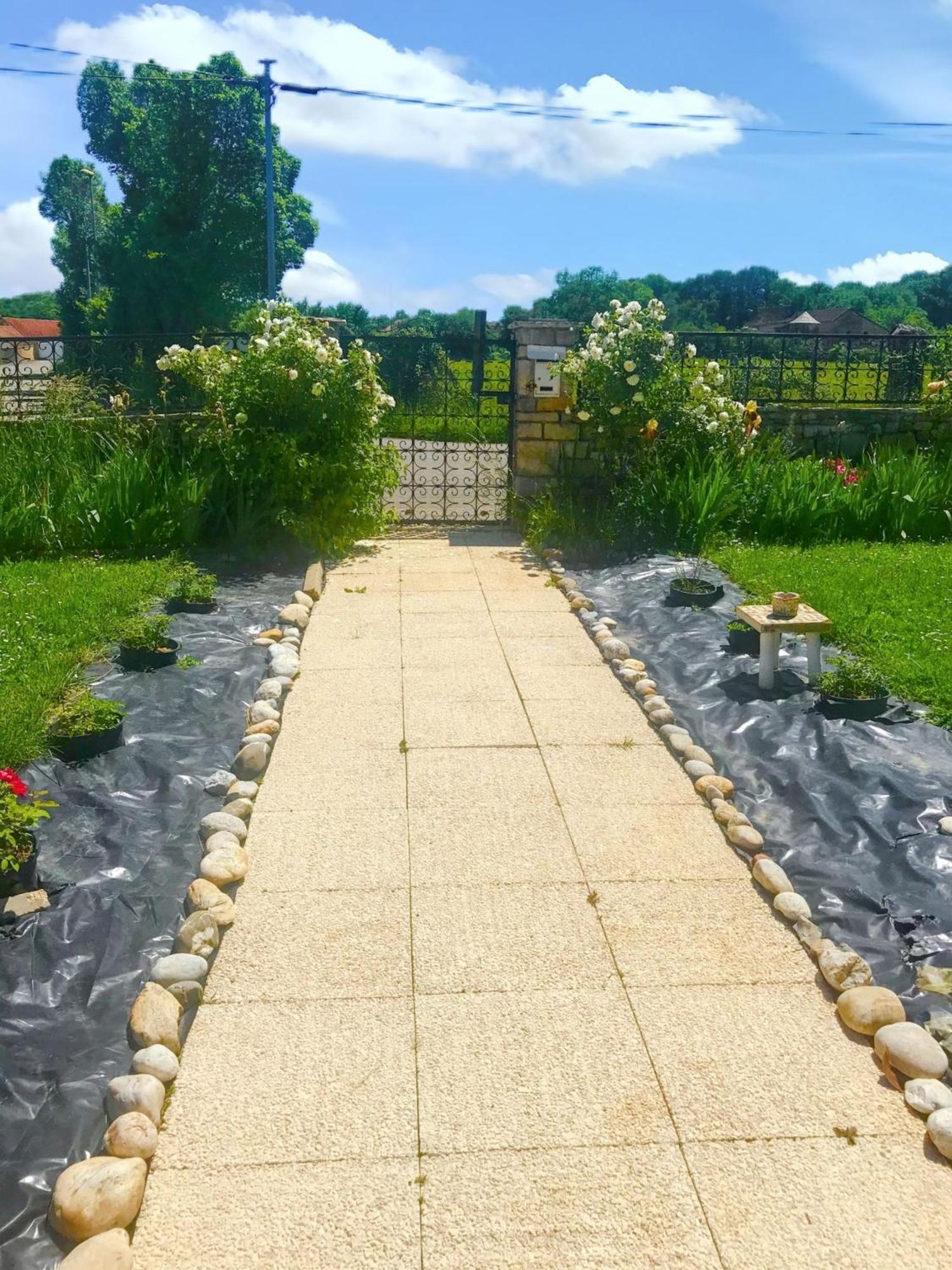 A Avec Jardin Et Terrasse 110 M² * Toulonjac