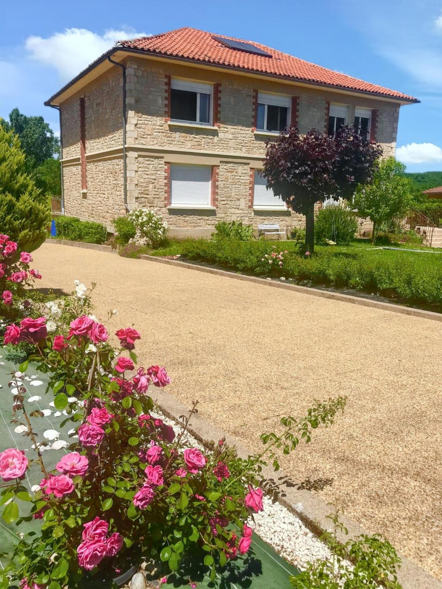 A Avec Jardin Et Terrasse 110 M² Apartment *